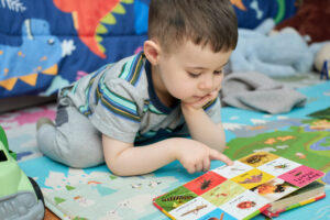 nonverbal communication. nonverbal autism. pointing